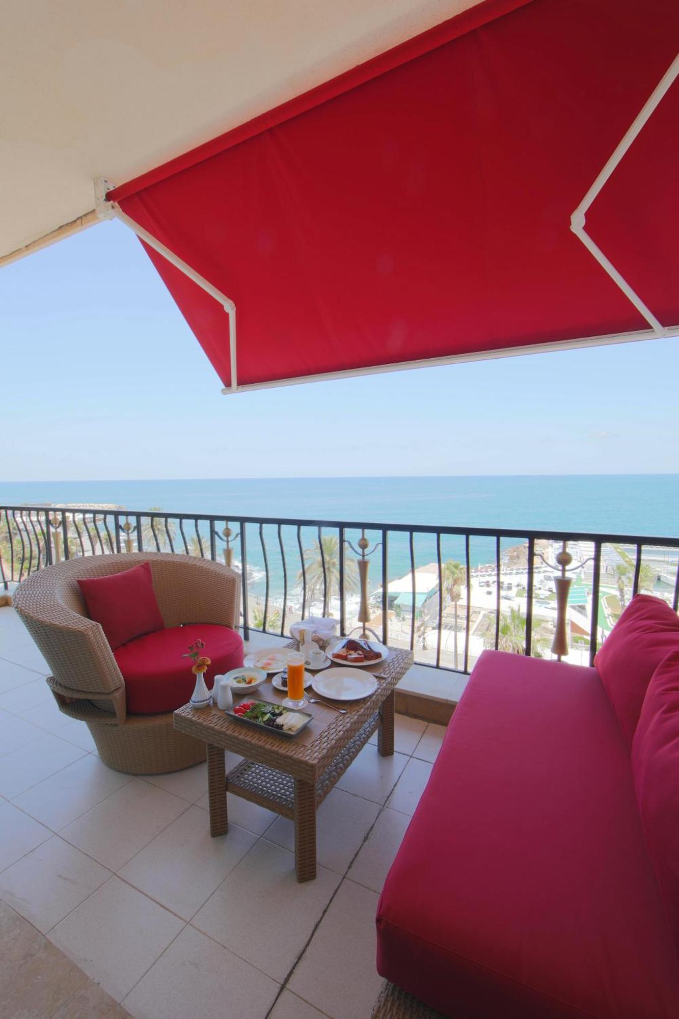 Riviera Hotel And Beach Lounge, Beirut Ngoại thất bức ảnh